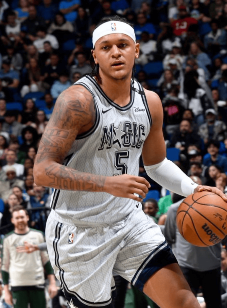 班凯罗近3战场均35.0分6.3篮板6.0助攻，投篮命中率50.0%