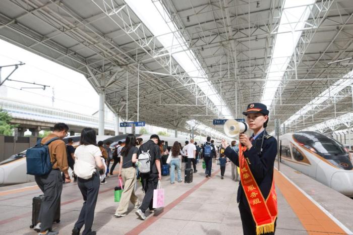 好评中国｜清明文旅沐春风 燃动春日经济新热潮