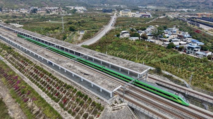 中老铁路发送旅客量突破7000万人次